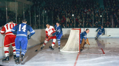 Howe75th_gordie_leafs_action