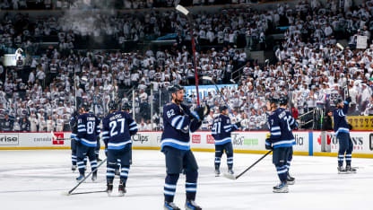 Jets doma uspeli