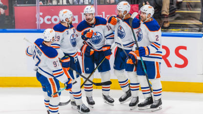McDavid und Draisaitl ueberzeugen fuer Edmonton in Toronto