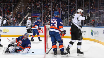 Kopitar cleans up rebound at the doorstep