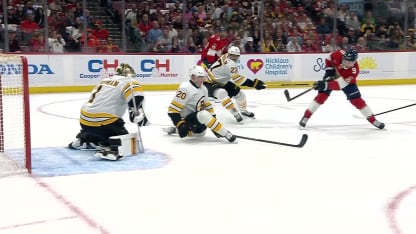 Bennett double l'avance des Panthers