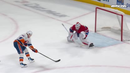 NYI@MTL: Holmstrom scores goal against Jacob Fowler