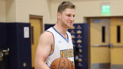 Nathan MacKinnon Nuggets practice