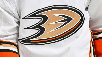 Anaheim Ducks kallar upp Robert Hägg från AHL