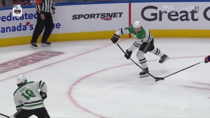 Skinner se dresse devant Blackwell