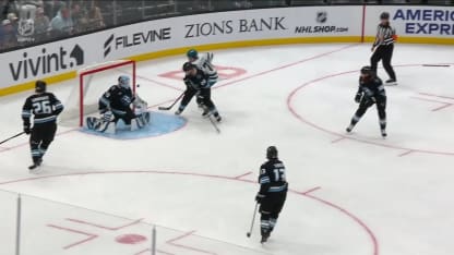 Skinner joue de chance et fait 2-2