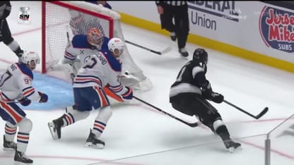 Kempe s'y prend à deux fois pour battre Skinner