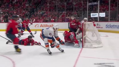 Lee gleicht mit der Rückhand aus