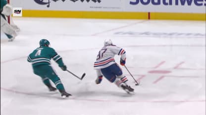 EDM@SJS: McDavid scores goal against Alex Nedeljkovic