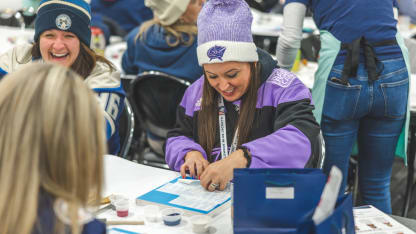 blue jackets host first hockey for her event of season