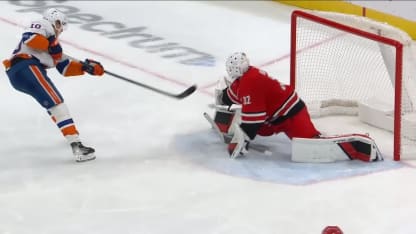NYI@CAR: Holmstrom scores goal against Brandon Bussi