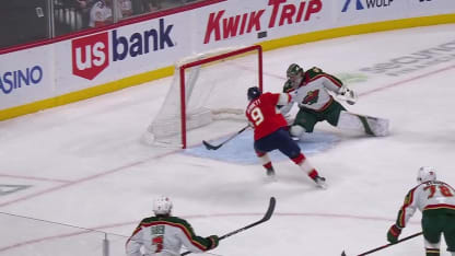 FLA at MIN: Bennett ties it up on the power play