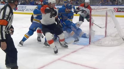 Dvorak réduit l'écart à 3-2