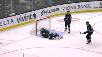 VGK@UTA: Eichel scores goal against Karel Vejmelka