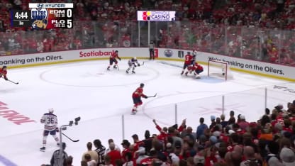 Podkolzin prive Bobrovsky du jeu blanc