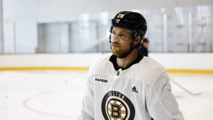 Höga förväntningar på Elias Lindholm i Boston Bruins