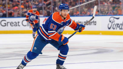 Sharks sign forward Jeff Skinner to one-year contract 