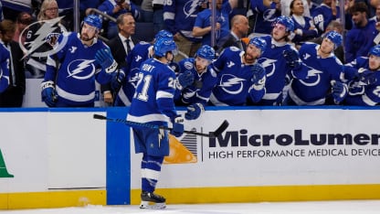 TBL vs. VAN | Point's slap-shot