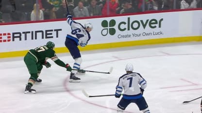 WPG@MIN: Stanley marque un but contre Jesper Wallstedt