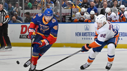 Theo Lindstein poänggörare med St Louis Blues i NHL-debuten