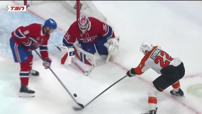 PHI@MTL: Montembeault with a great save against Christian Dvorak