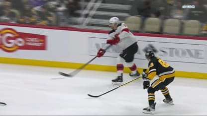 NJD@PIT: Bastian scores goal against Penguins