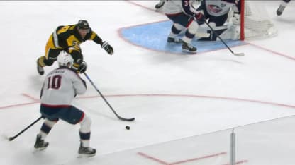 CBJ@PIT: Clifton scores goal against Elvis Merzlikins