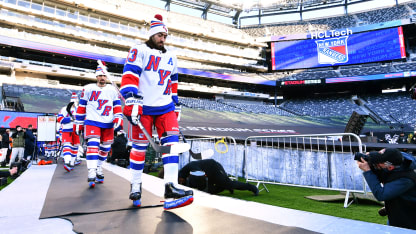 NYR Zibanejad and Rangers come out tunnel for Stadium Series practice
