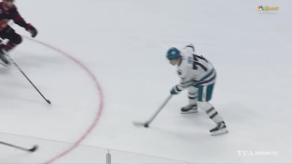 Habile déviation de Toffoli devant Ullmark