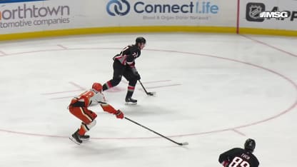 Dostal résiste à 2-contre-0