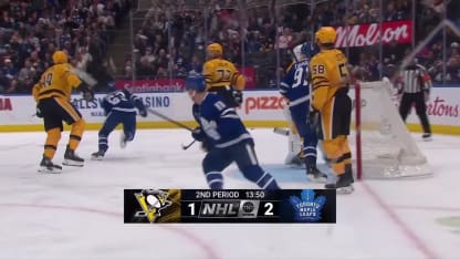 PIT@TOR: Skinner with a great save against John Tavares