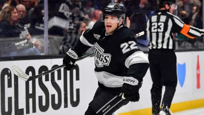 Fiala buries puck at the doorstep to tie it