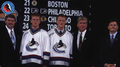 Sedins_1999Draft_HHOF-bug