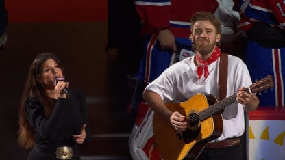 Canadian anthem during Country Night