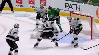 Forsberg frustre Bourque à l'embouchure