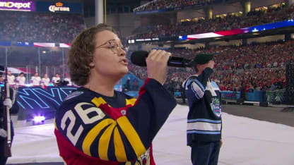 Nichols performs national anthem at Winter Classic