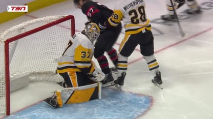 PIT@OTT: Perron scores goal against Arturs Silovs