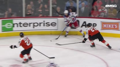 NYR@PHI: Lafrenière scores PPG against Dan Vladar