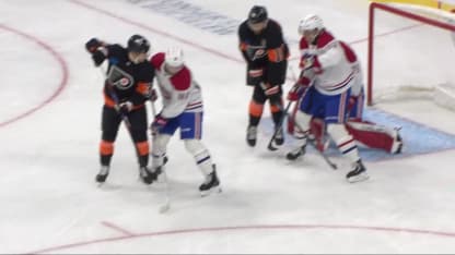 MTL@PHI: Couturier scores goal against Jakub Dobeš