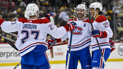 Canadiens celebrate goal vs Penguins