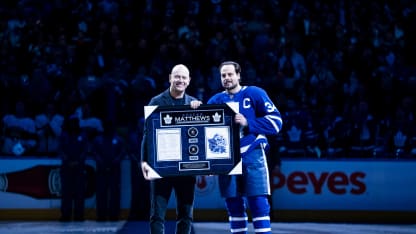 Maple Leafs honor Matthews for breaking franchise record