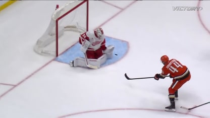 Johnston fait mouche 38 secondes plus tard