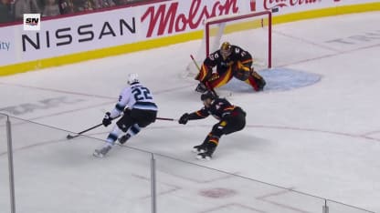 UTA@CGY: Wolf with a great save against Liam O'Brien