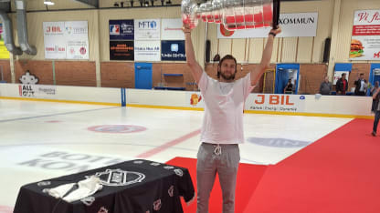 FLA Kevin stenlund with cup