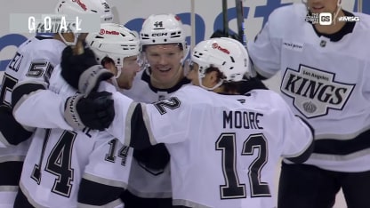 Anderson buries a rebound