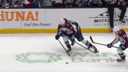 MacKinnon marque un but d'assurance