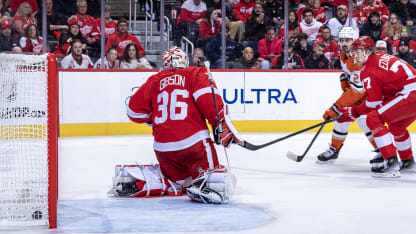 Kreider rips home LaCombe's pretty pass