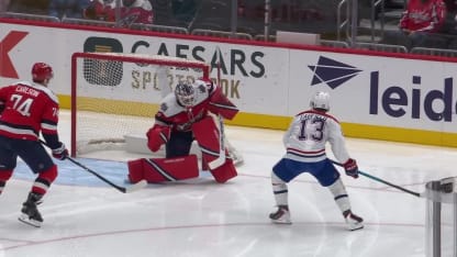 MTL@WSH: Thompson with a great save against Alexandre Texier
