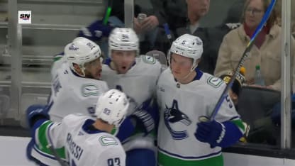 VAN@BOS: Karlsson scores goal against Jeremy Swayman