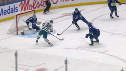 SJS@VAN: Chernyshov scores PPG against Thatcher Demko